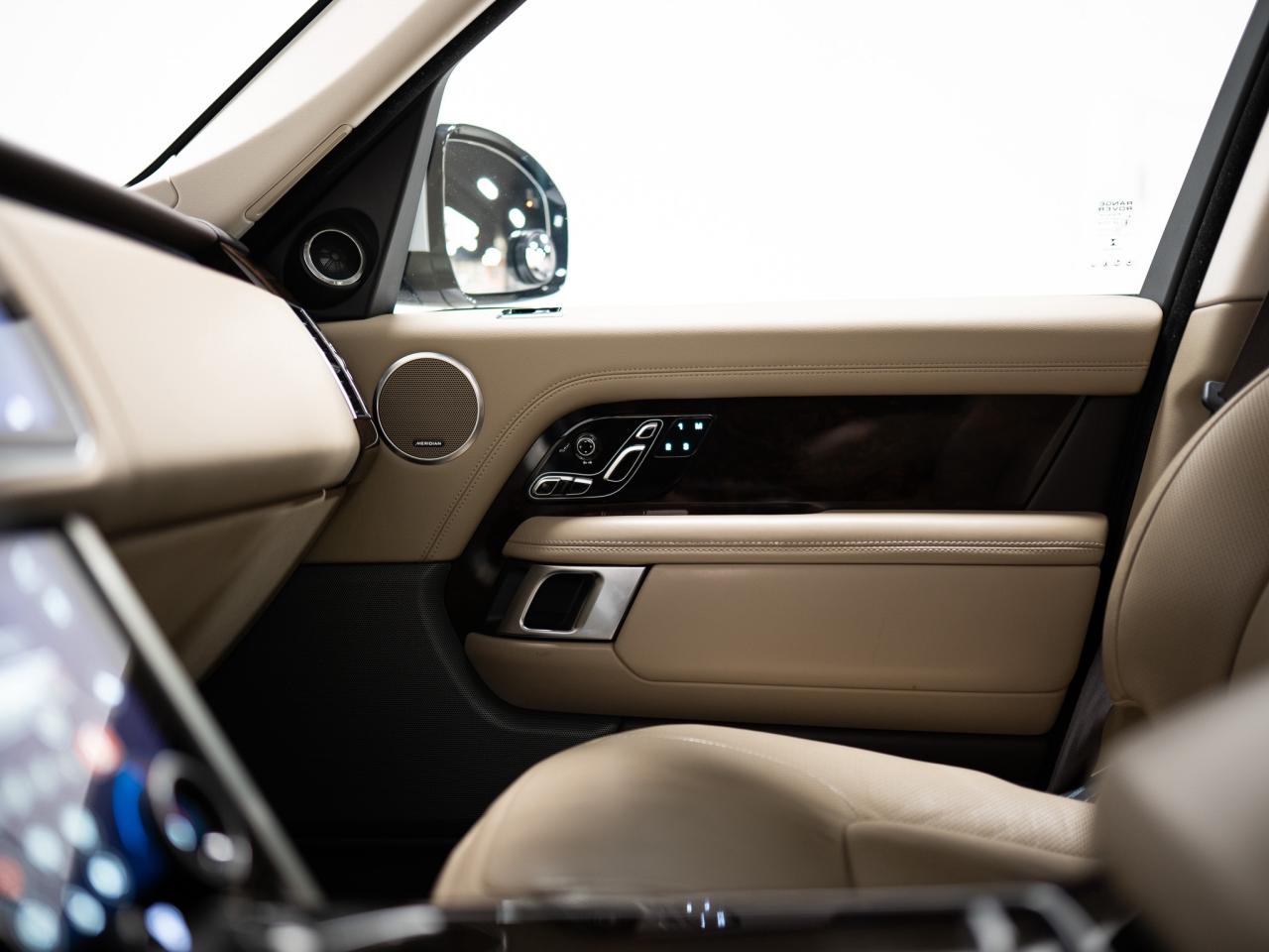 2020 Land Rover Range Rover P525 | HSE | ENTERTAINMENT PKG | 22 IN Photo