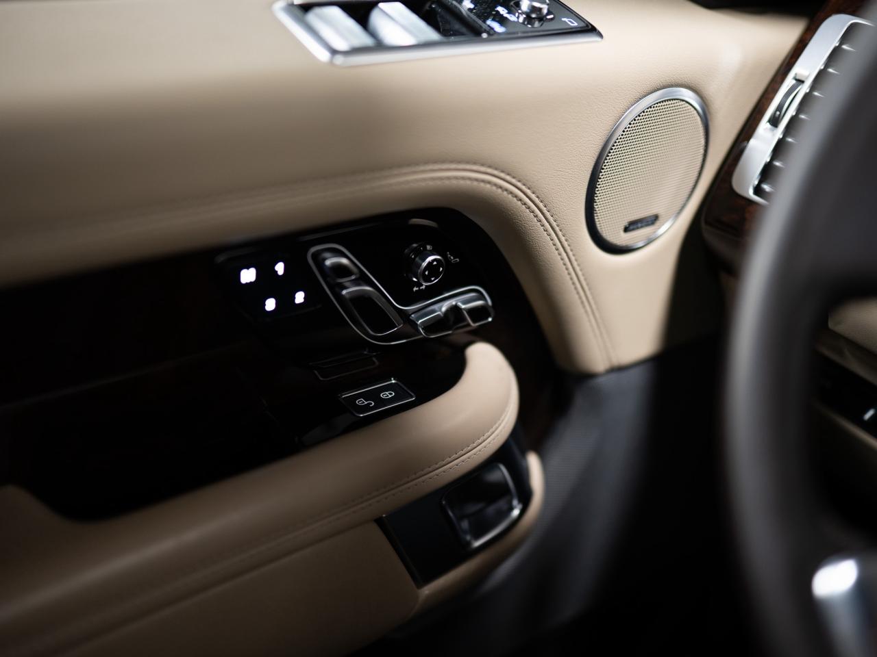 2020 Land Rover Range Rover P525 | HSE | ENTERTAINMENT PKG | 22 IN Photo