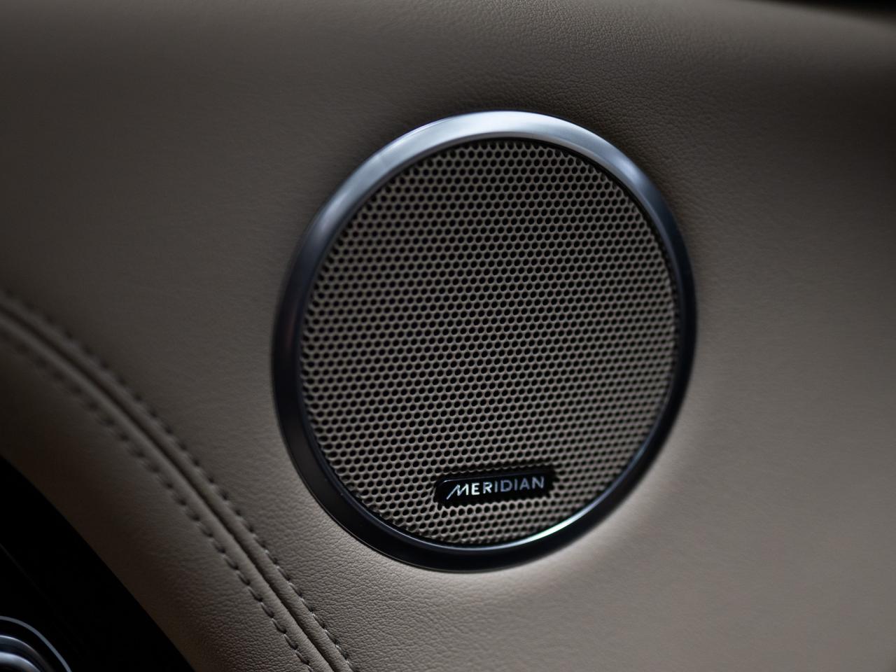 2020 Land Rover Range Rover P525 | HSE | ENTERTAINMENT PKG | 22 IN Photo