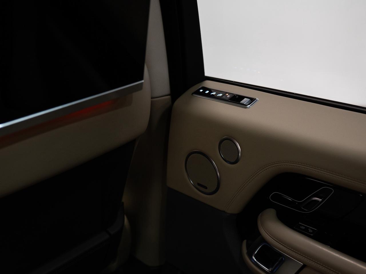 2020 Land Rover Range Rover P525 | HSE | ENTERTAINMENT PKG | 22 IN Photo