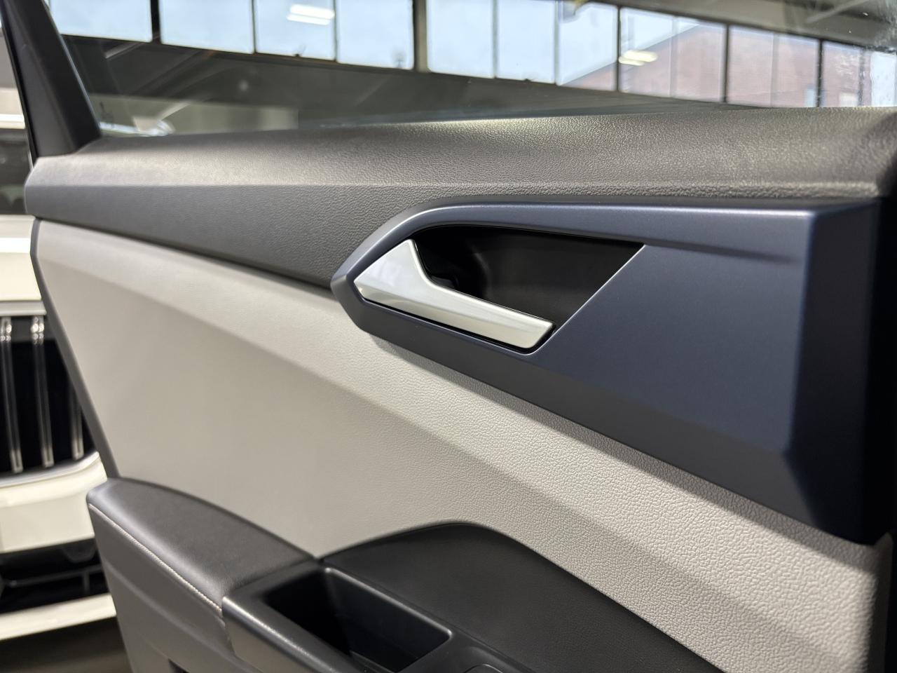 2024 Volkswagen Taos Comfortline|PANOROOF|LEATHER|CARPLAY|BACKUPCAM|+++ Photo