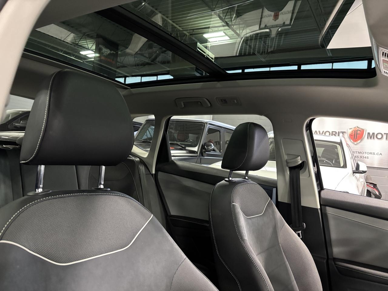 2024 Volkswagen Taos Comfortline|PANOROOF|LEATHER|CARPLAY|BACKUPCAM|+++ Photo