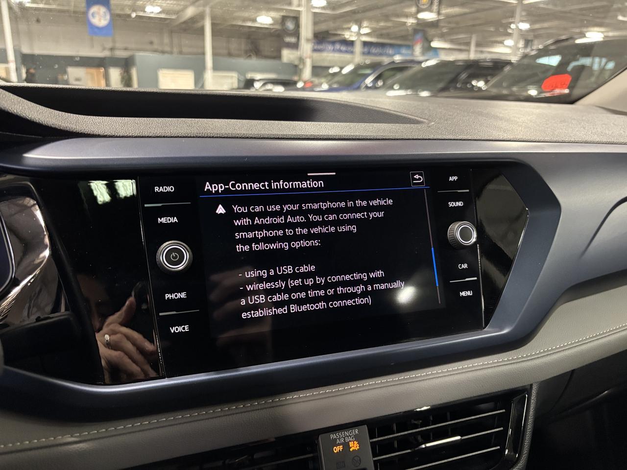 2024 Volkswagen Taos Comfortline|PANOROOF|LEATHER|CARPLAY|BACKUPCAM|+++ Photo