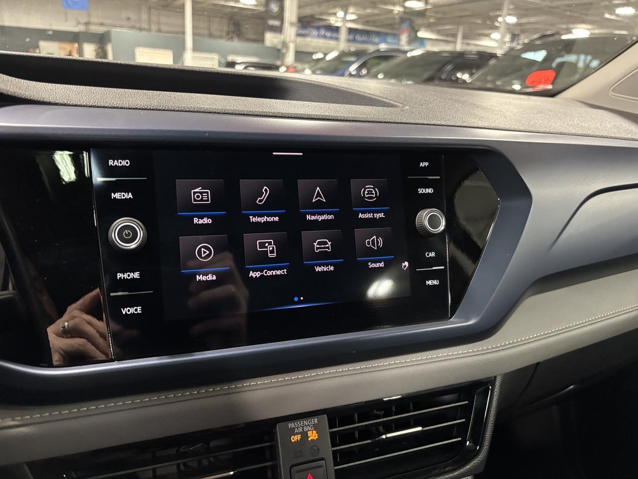 2024 Volkswagen Taos Comfortline|PANOROOF|LEATHER|CARPLAY|BACKUPCAM|+++ Photo