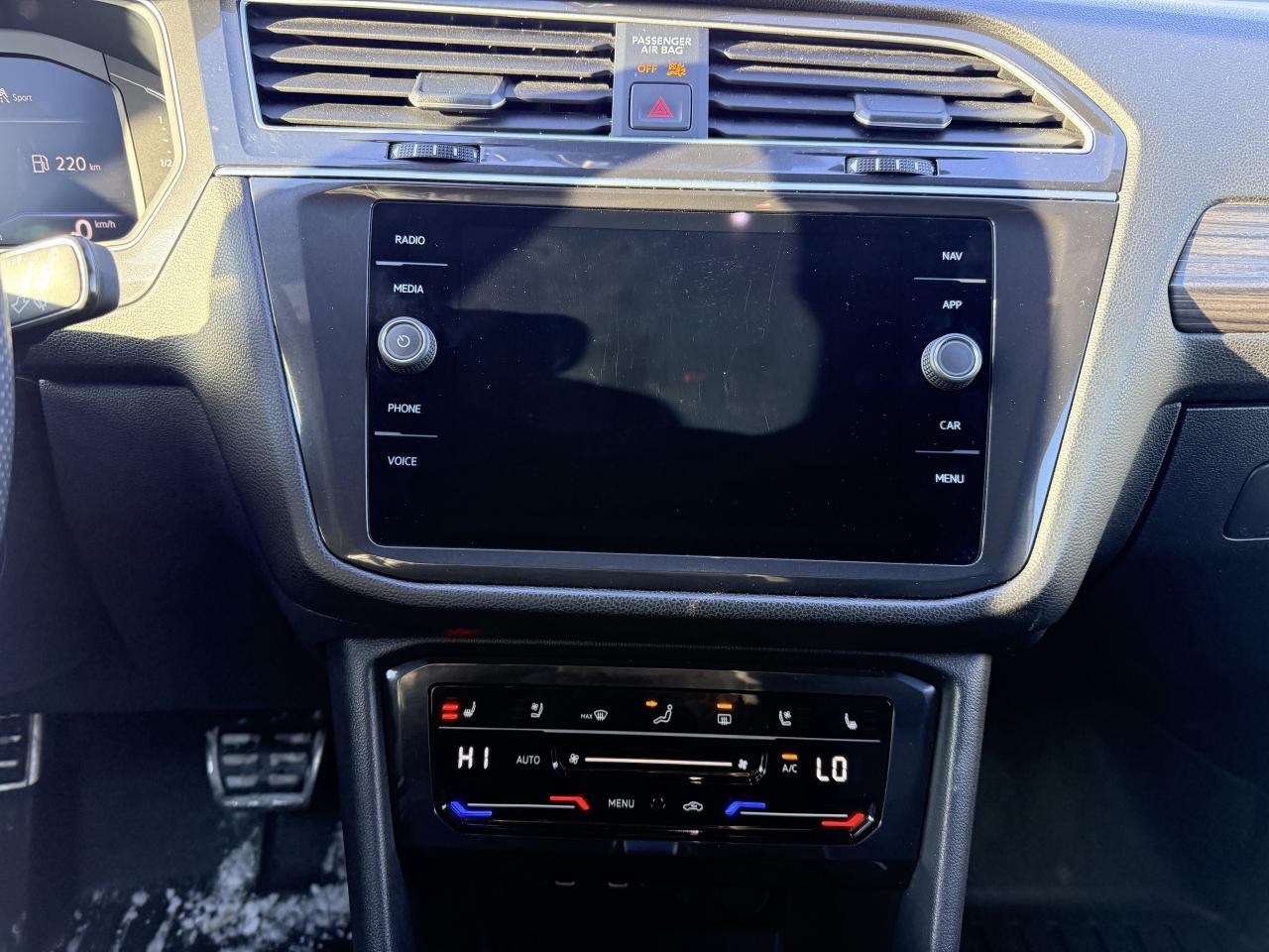 2023 Volkswagen Tiguan Highline R-Line 4MOTION | NAVIGATION | BLUETOOTH Photo