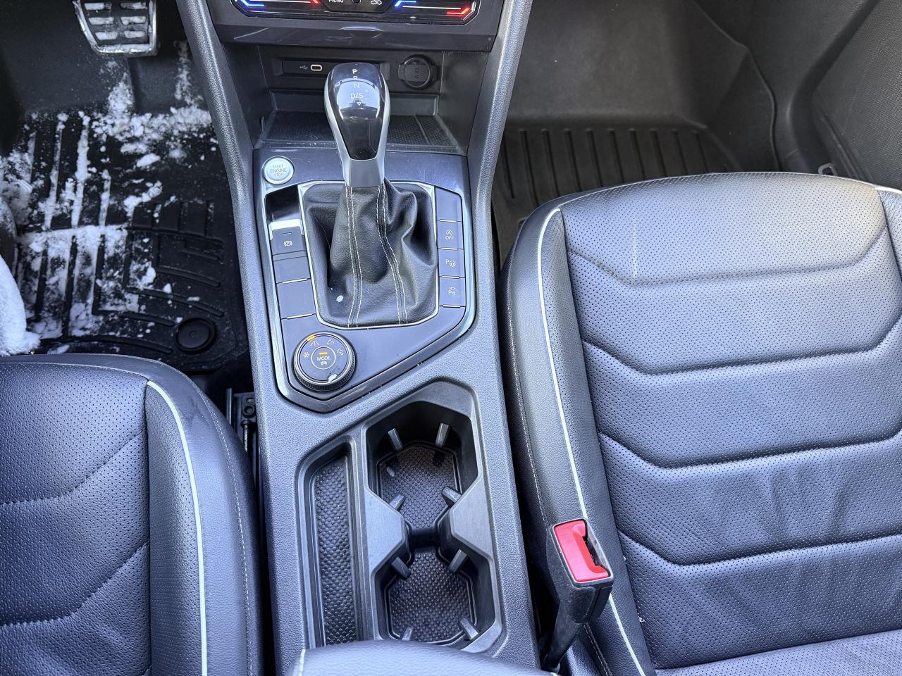 2023 Volkswagen Tiguan Highline R-Line 4MOTION | NAVIGATION | BLUETOOTH Photo