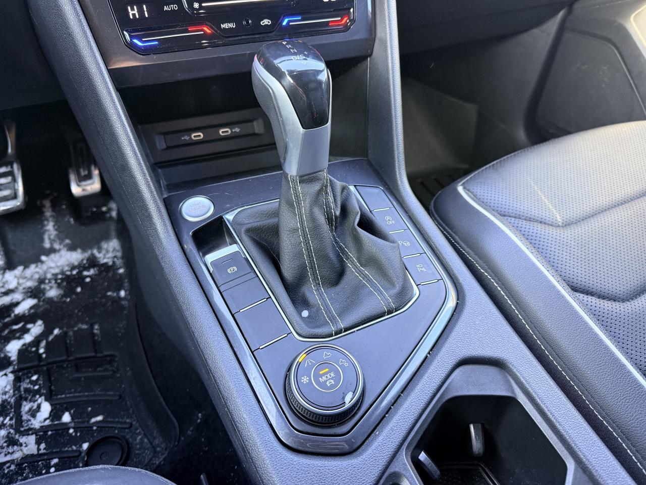 2023 Volkswagen Tiguan Highline R-Line 4MOTION | NAVIGATION | BLUETOOTH Photo