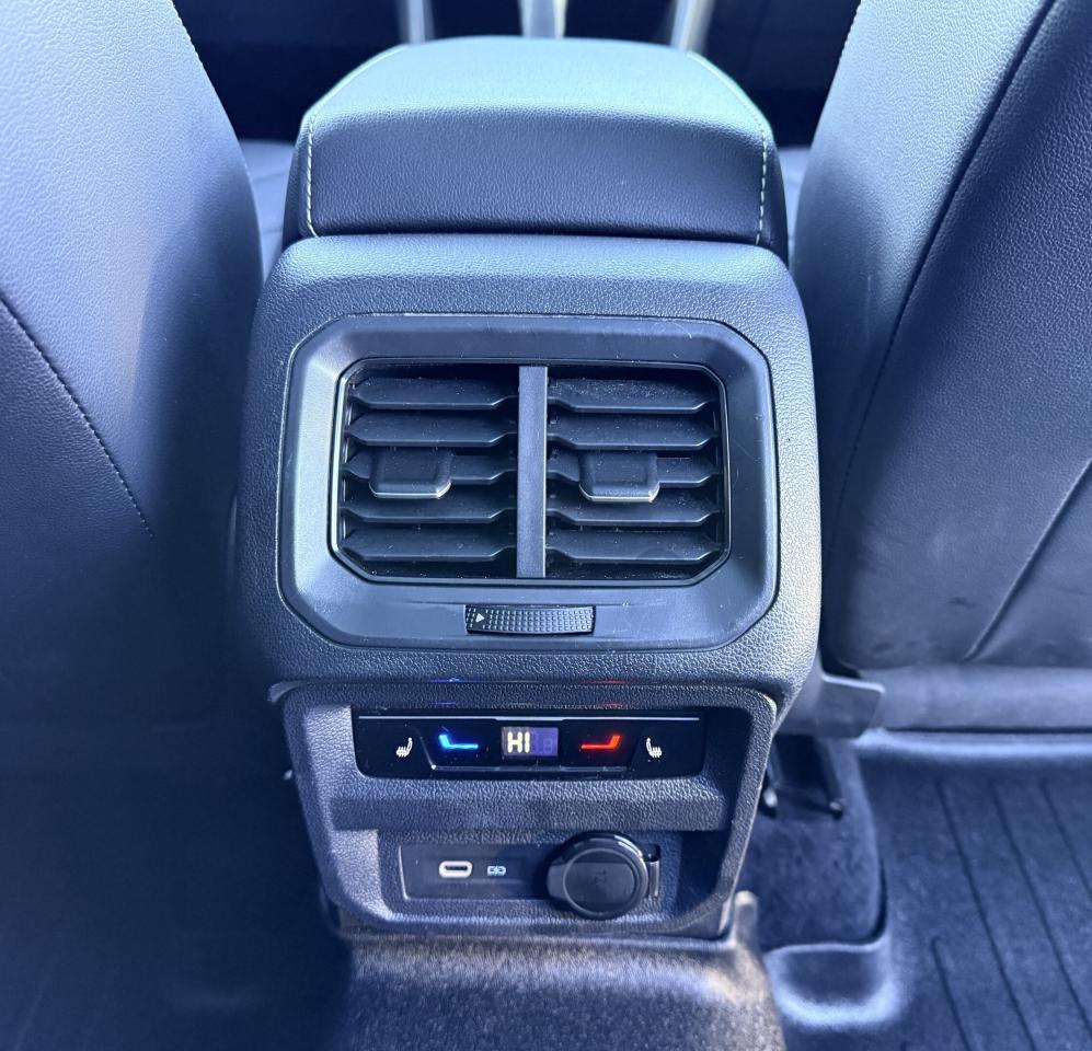 2023 Volkswagen Tiguan Highline R-Line 4MOTION | NAVIGATION | BLUETOOTH Photo