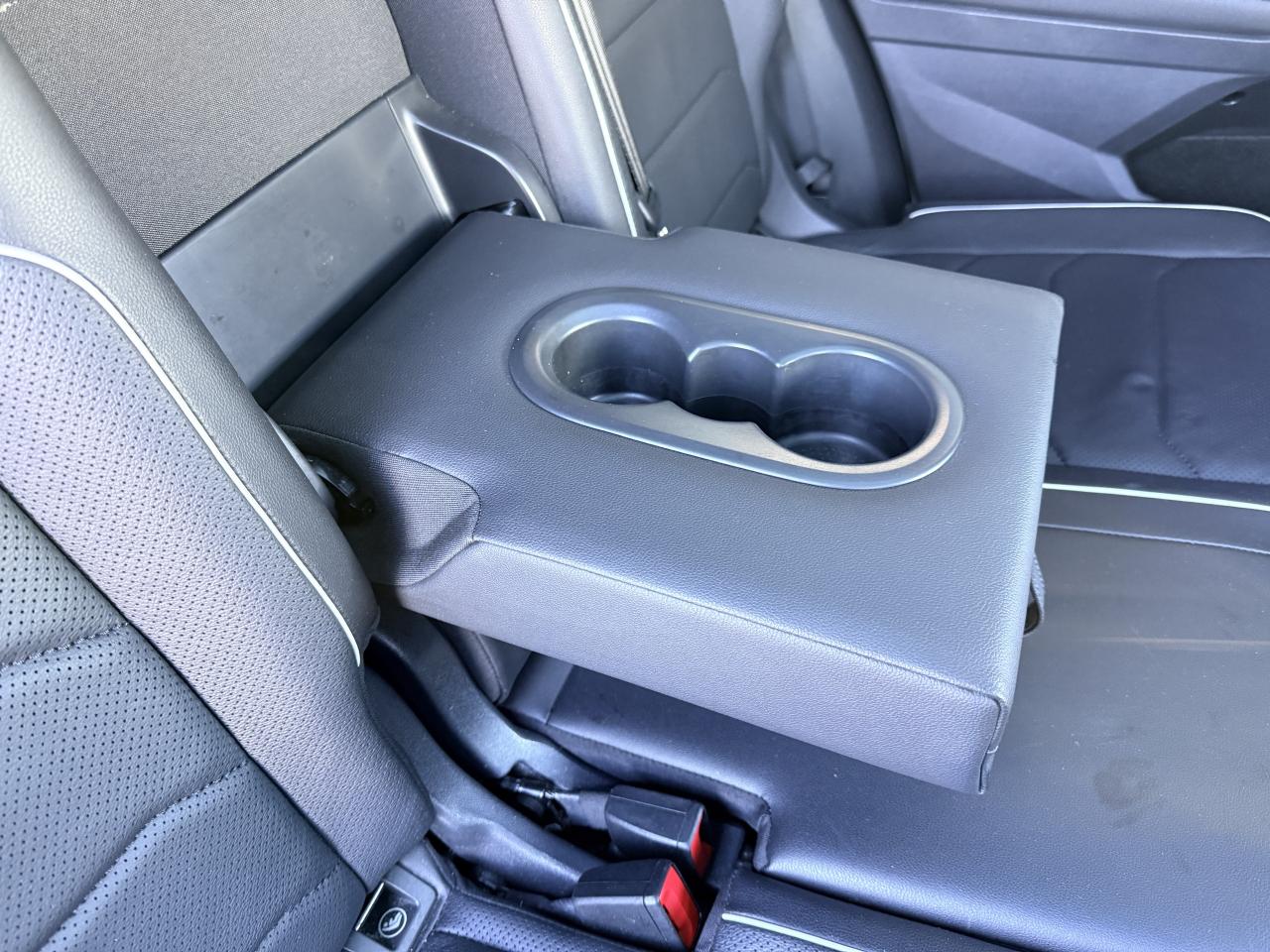 2023 Volkswagen Tiguan Highline R-Line 4MOTION | NAVIGATION | BLUETOOTH Photo