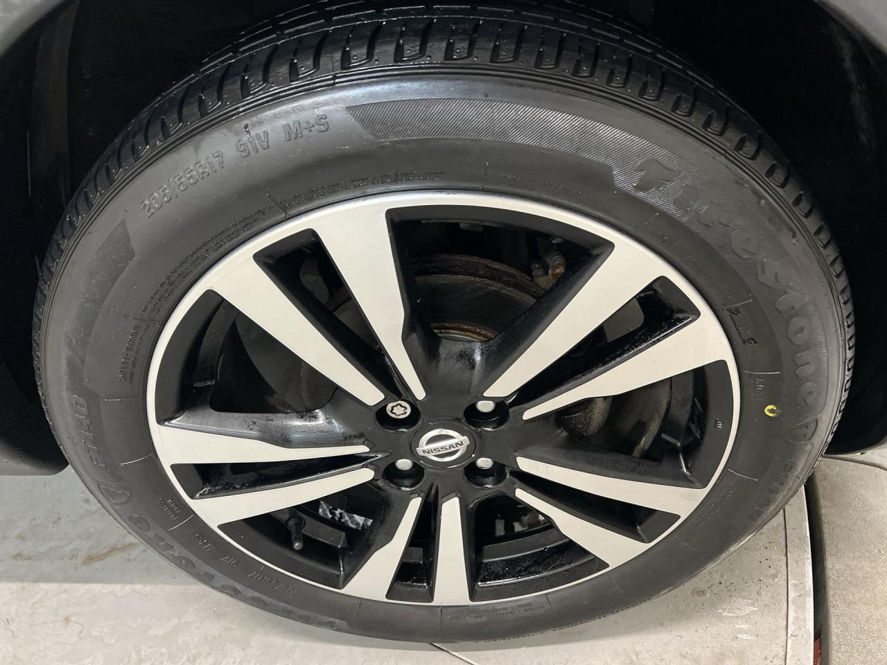 2018 Nissan Kicks SV AWD | ONLY 56,000KMS! | HTD SEATS | CARPLAY Photo