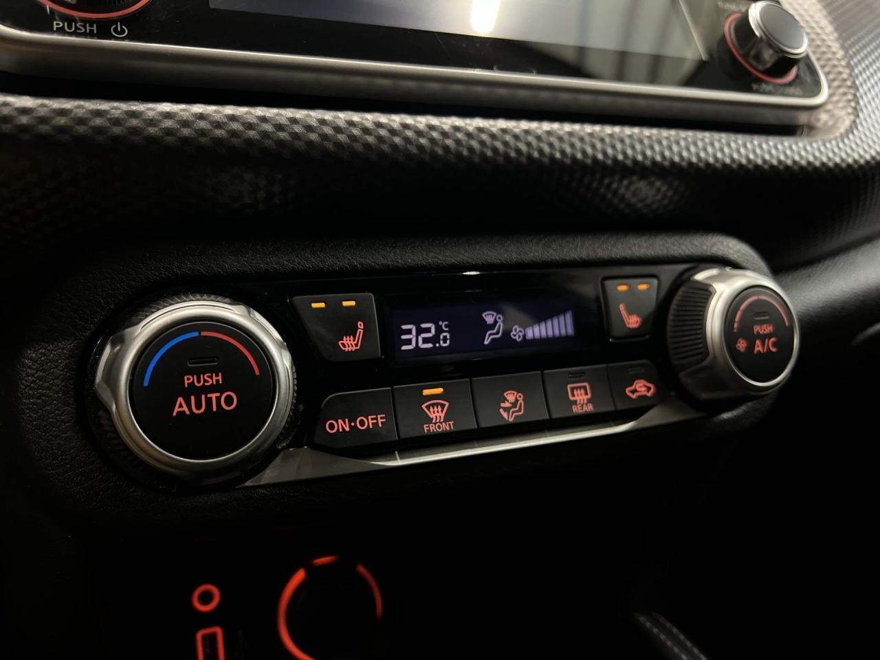 2018 Nissan Kicks SV AWD | ONLY 56,000KMS! | HTD SEATS | CARPLAY Photo