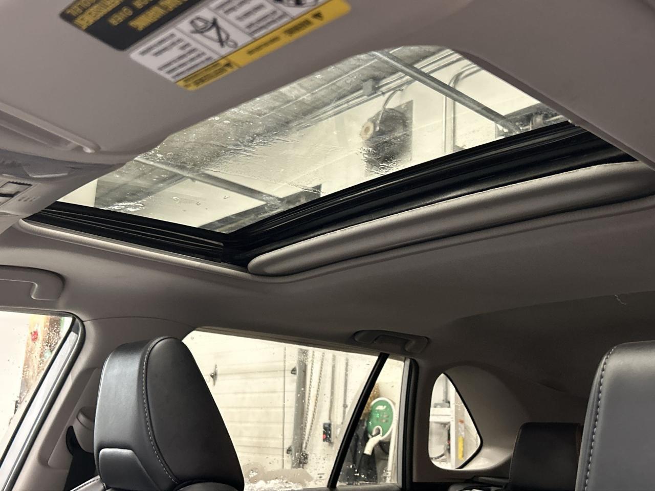 2020 Toyota RAV4 XLE PREMIUM AWD | HTD LEATHER | SUNROOF | CARPLAY Photo