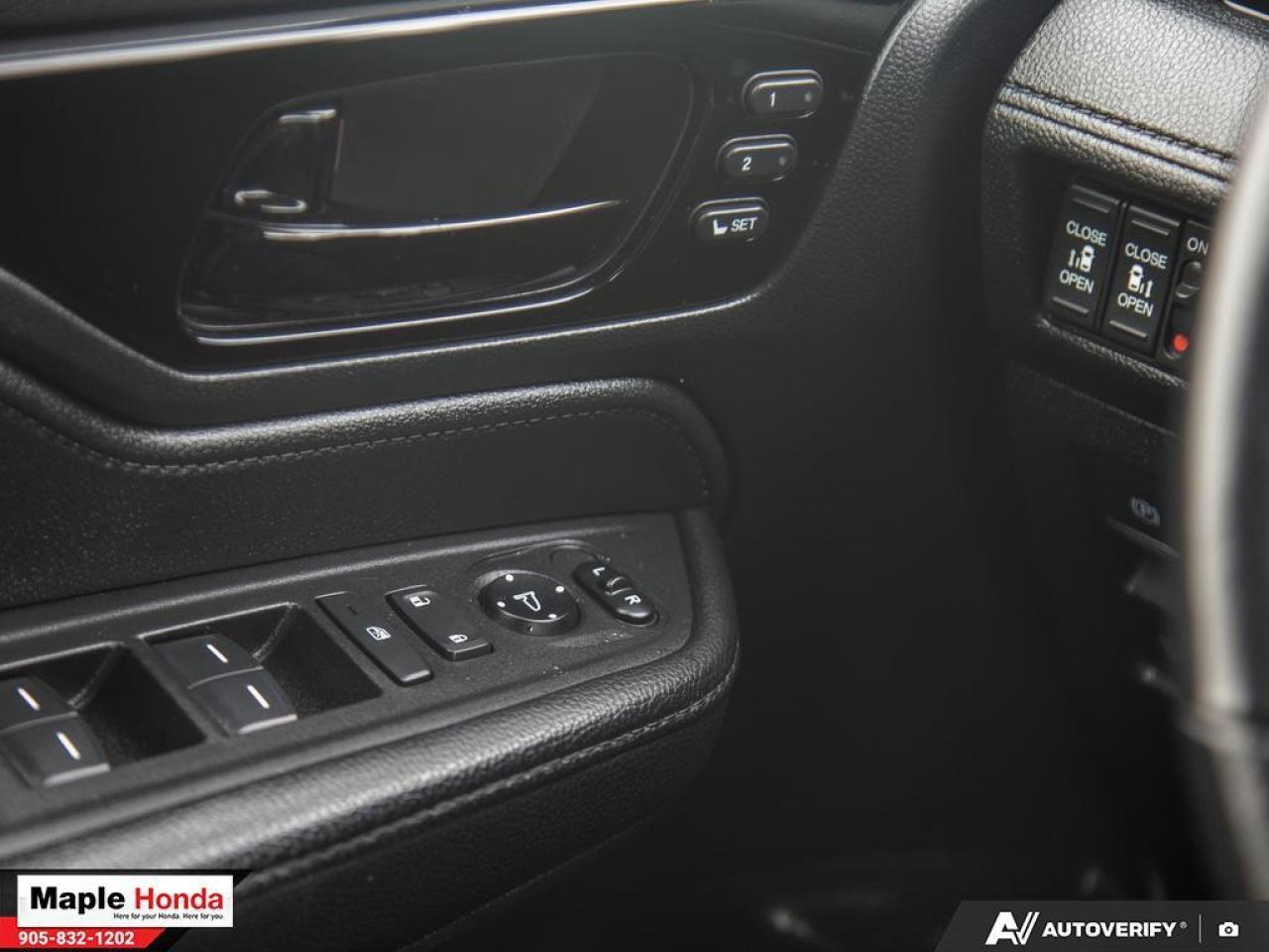 2022 Honda Odyssey Leather Seats| Sunroof| Navigation| Front and Rear Photo