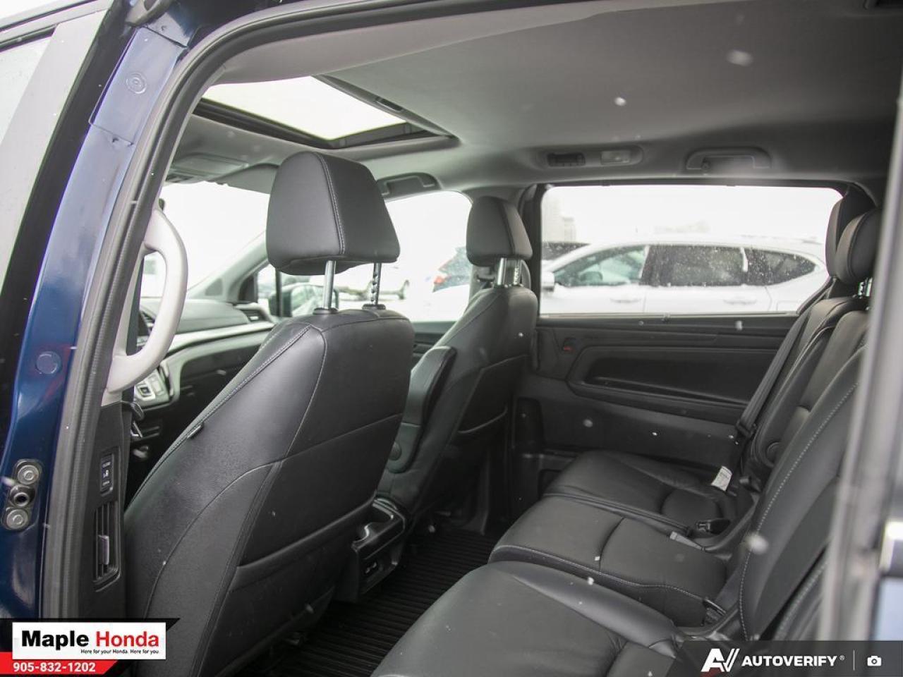 2022 Honda Odyssey Leather Seats| Sunroof| Navigation| Front and Rear Photo