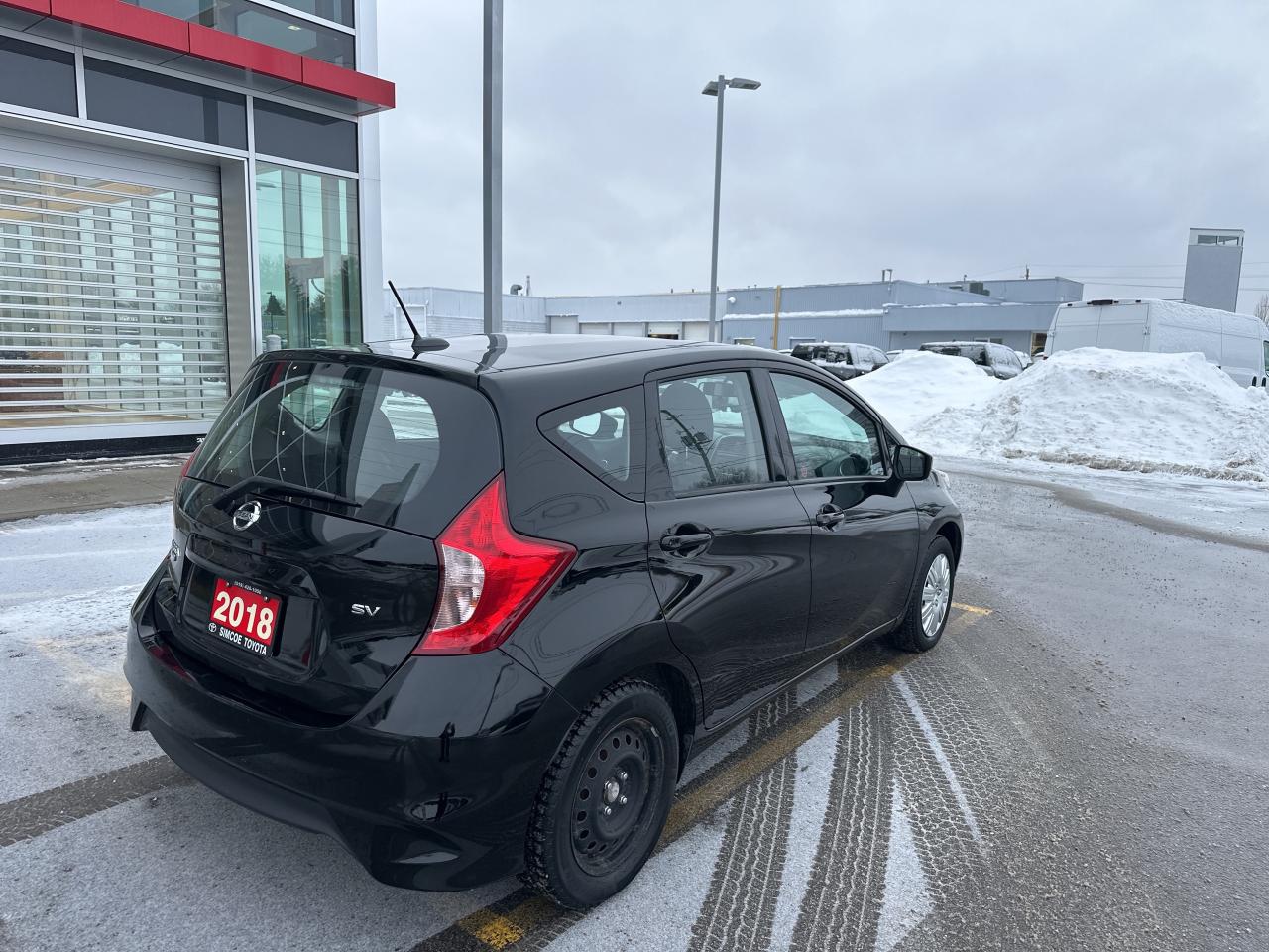 2018 Nissan Versa Note SV Photo4