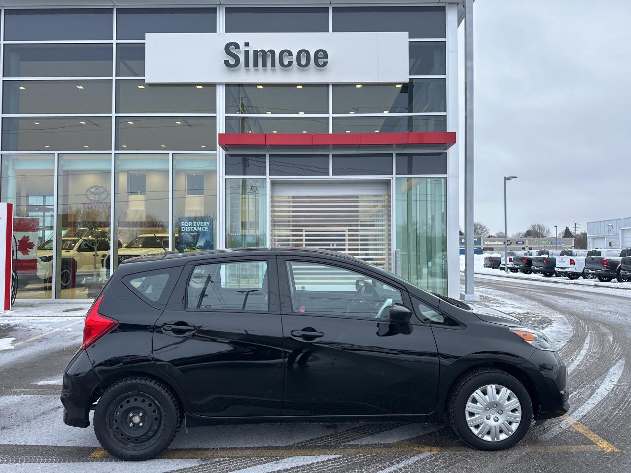 2018 Nissan Versa Note SV Photo3