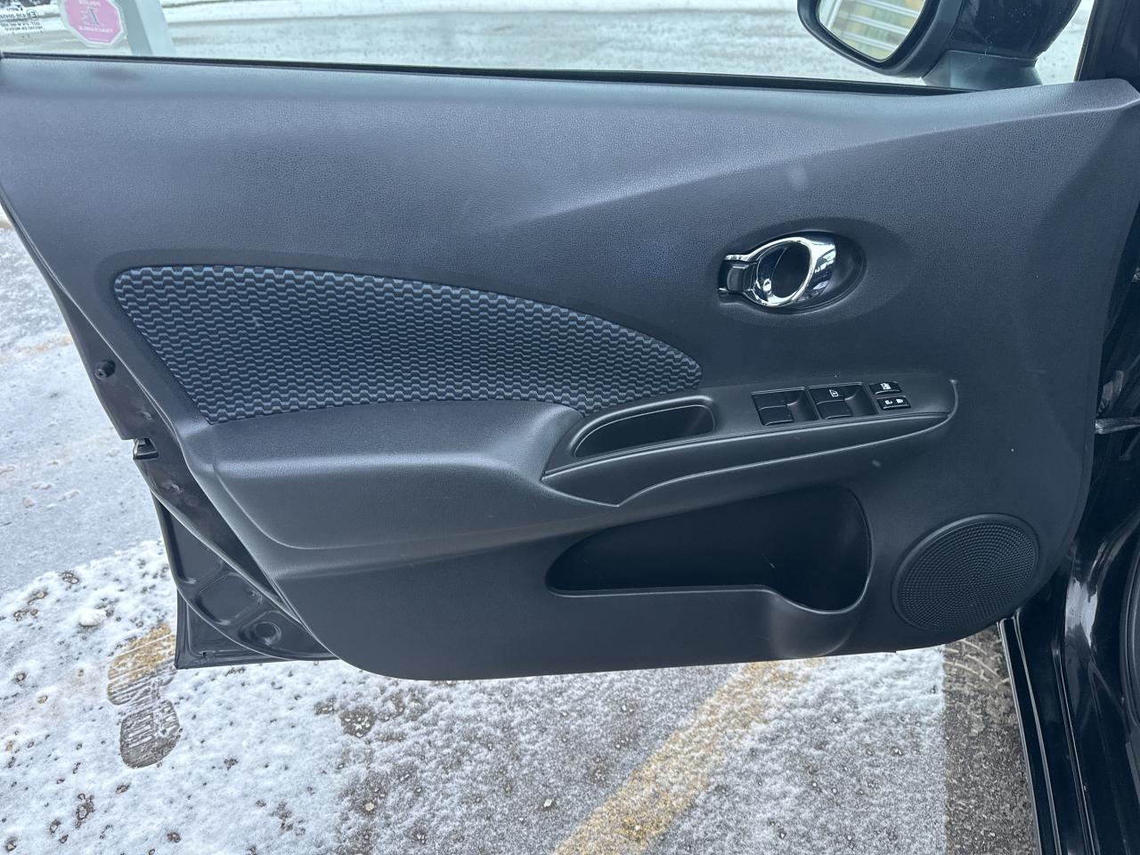 2018 Nissan Versa Note SV Photo