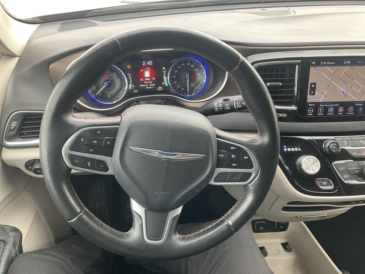 2018 Chrysler Pacifica NAV / POWER SLIDING DOORS / REMOTE START Photo