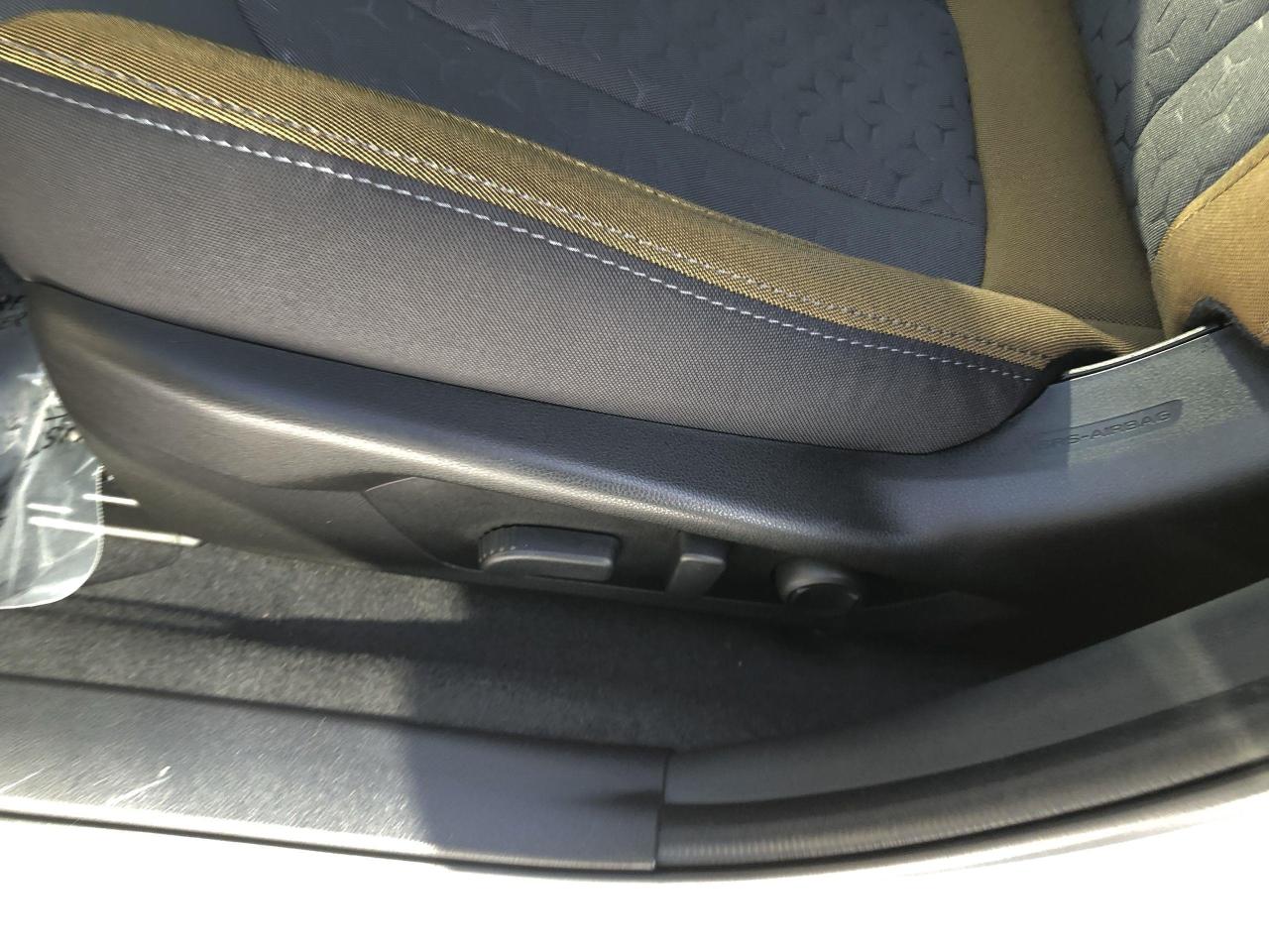 2024 Subaru XV Crosstrek Onyx ONYX, EYSIGHT, 182 HP, ROOF, HTD.SEATS, BK.CA Photo