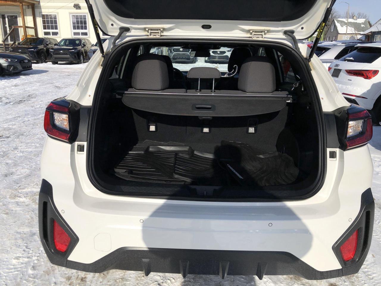 2024 Subaru XV Crosstrek Onyx ONYX, EYSIGHT, 182 HP, ROOF, HTD.SEATS, BK.CA Photo