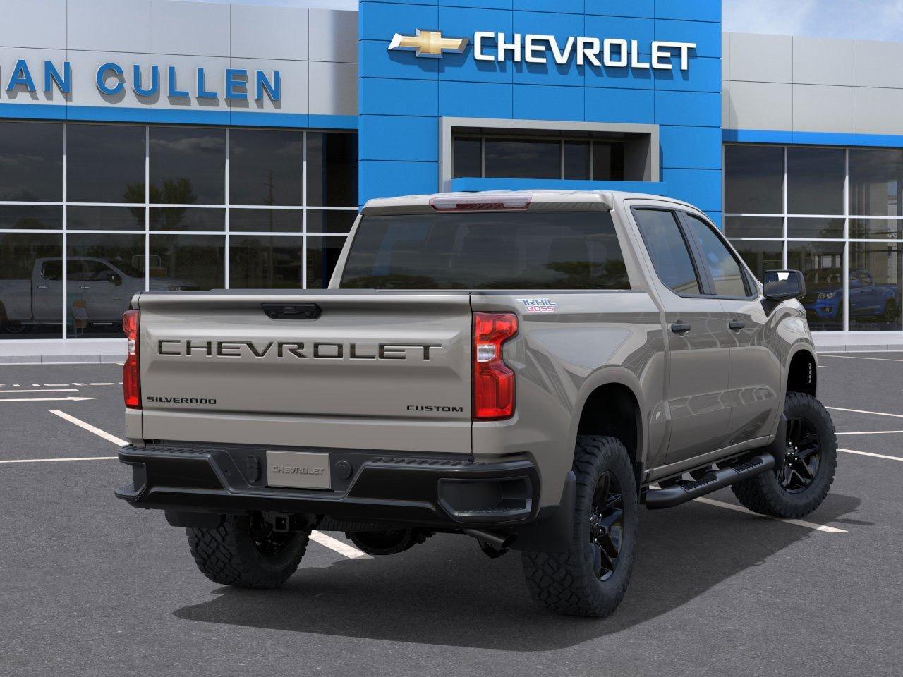 2026 Chevrolet Silverado 1500 Custom Trail Boss Crew Cab Short Box 4-Wheel Drive Custom Trail Boss Photo