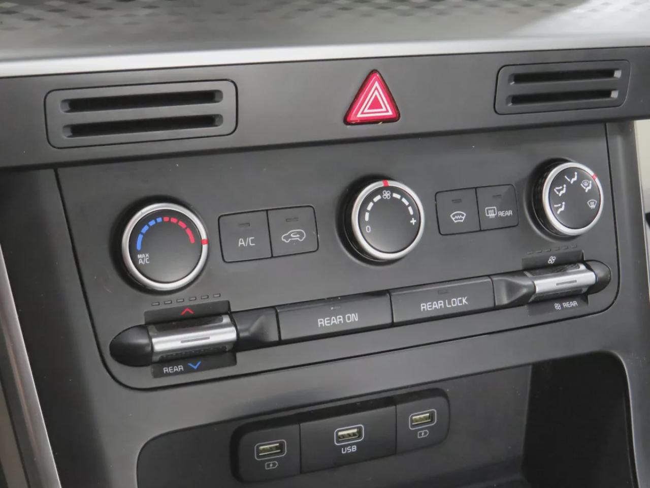 2024 Kia Carnival LX (**RARE!!**GREAT WORK VAN!!**CUSTOM SHELVING UNIT INSTALLED INSIDE!!**ORANGE BECON LIGHT ON ROOF!!**LOW KM!!**ALLOY RIMS**DIGITAL TOUCHSCREEN**REVERSE CAMERA**LANE ASSIST**USB/AUX**ELECTRIC PARKING BRAKE**CRUISE CONTROL**BLUETOOTH**) Photo