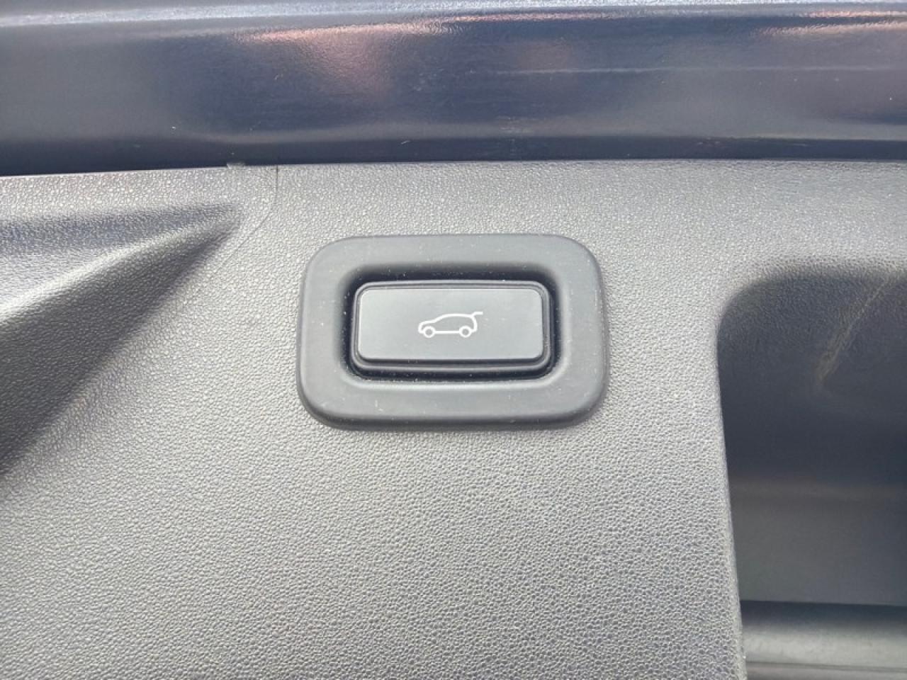 2022 Land Rover Discovery Sport 247hp SE  - Leather Seats Photo