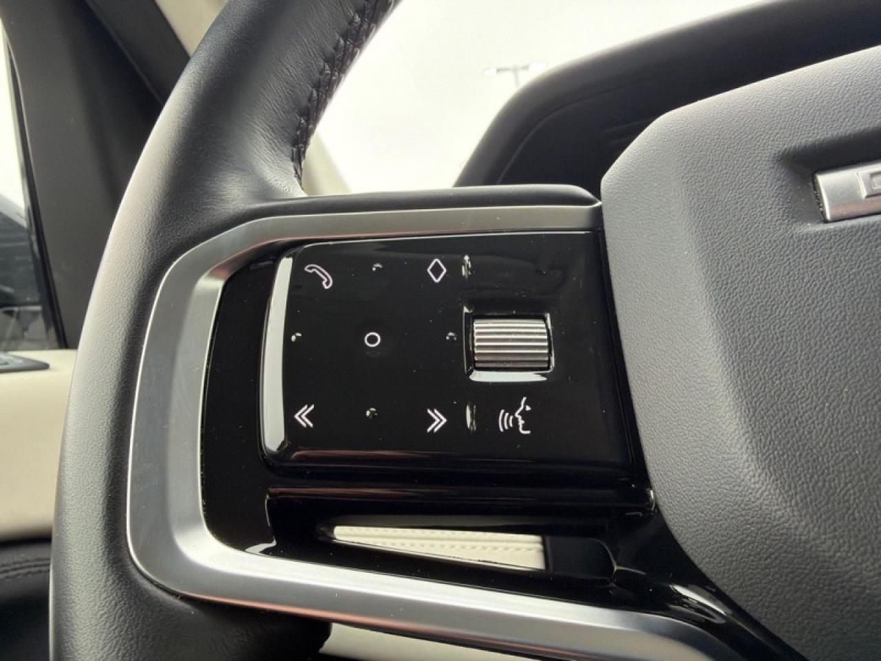 2022 Land Rover Discovery Sport 247hp SE  - Leather Seats Photo