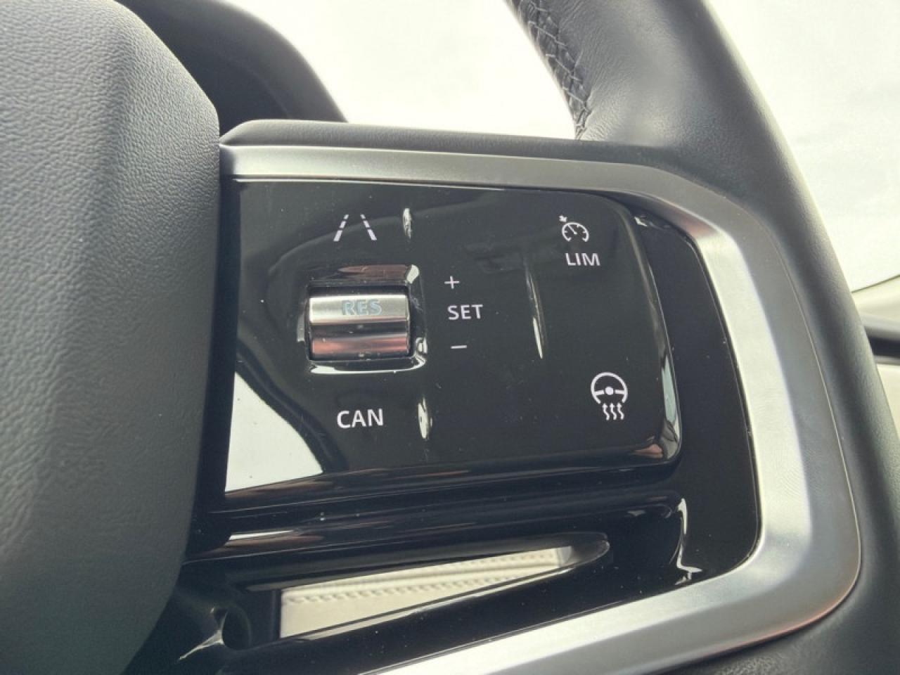 2022 Land Rover Discovery Sport 247hp SE  - Leather Seats Photo