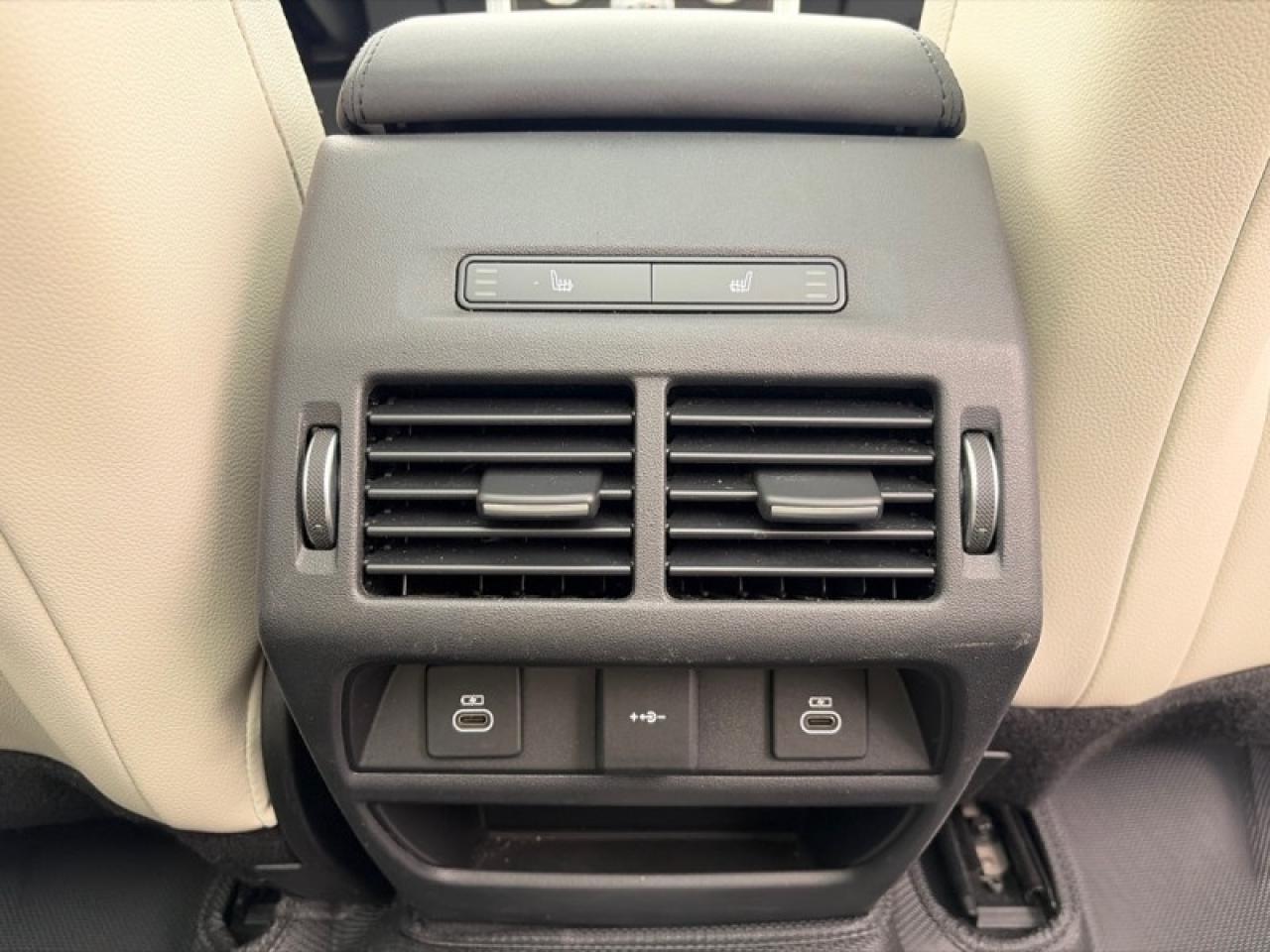 2022 Land Rover Discovery Sport 247hp SE  - Leather Seats Photo