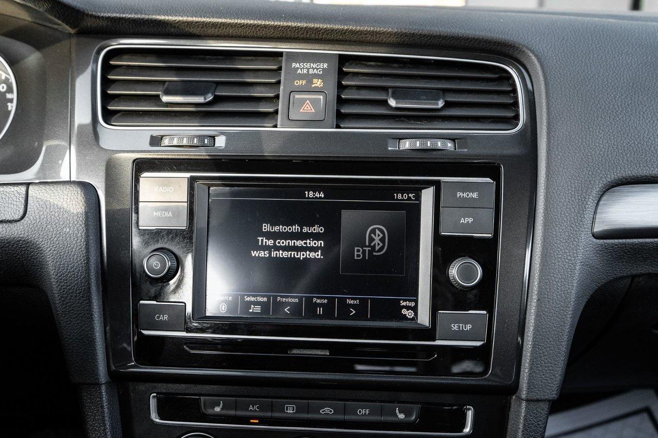 2019 Volkswagen Golf Sportwagen Photo