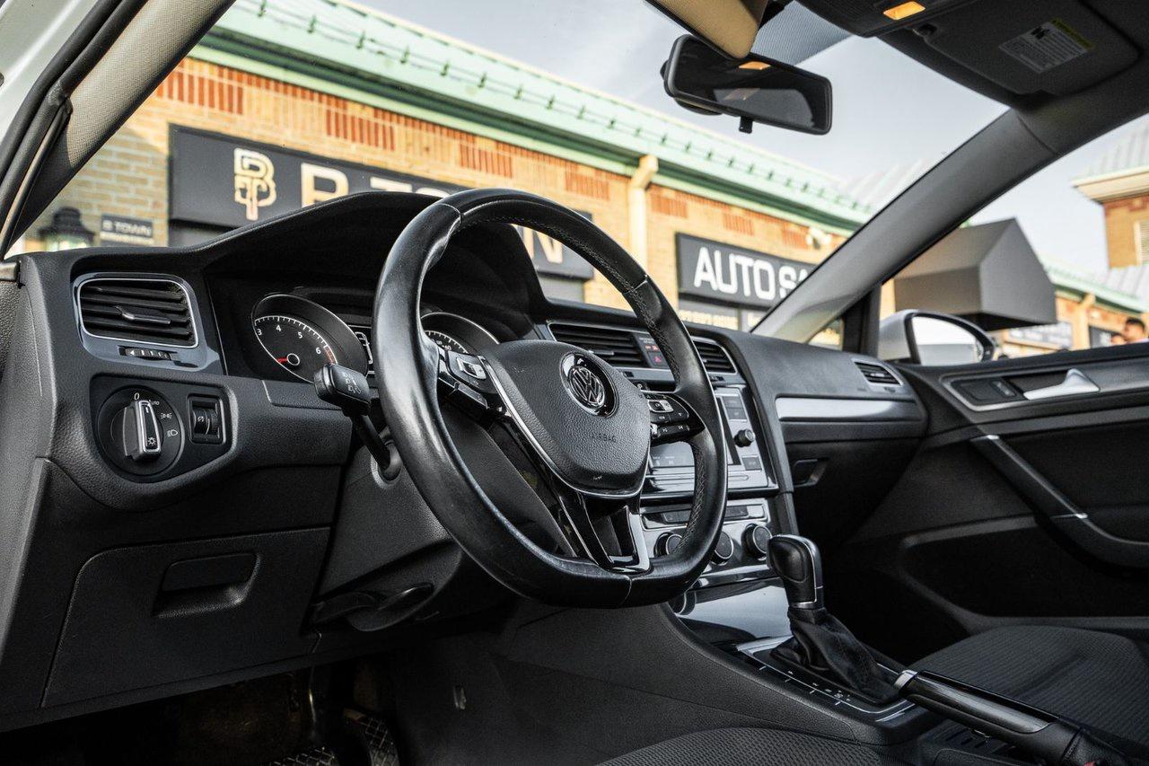 2019 Volkswagen Golf Sportwagen Photo