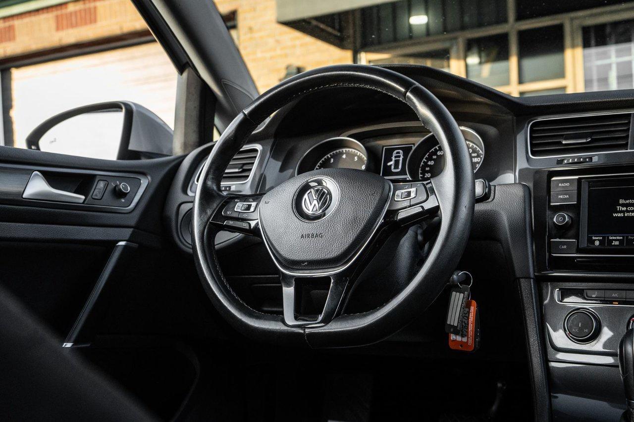 2019 Volkswagen Golf Sportwagen Photo