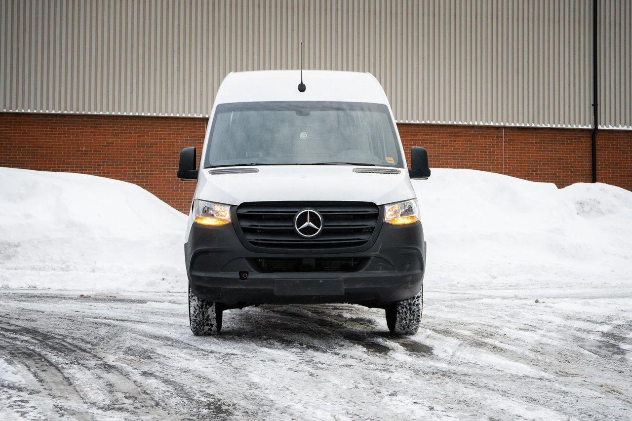 2020 Mercedes-Benz Sprinter Van Photo