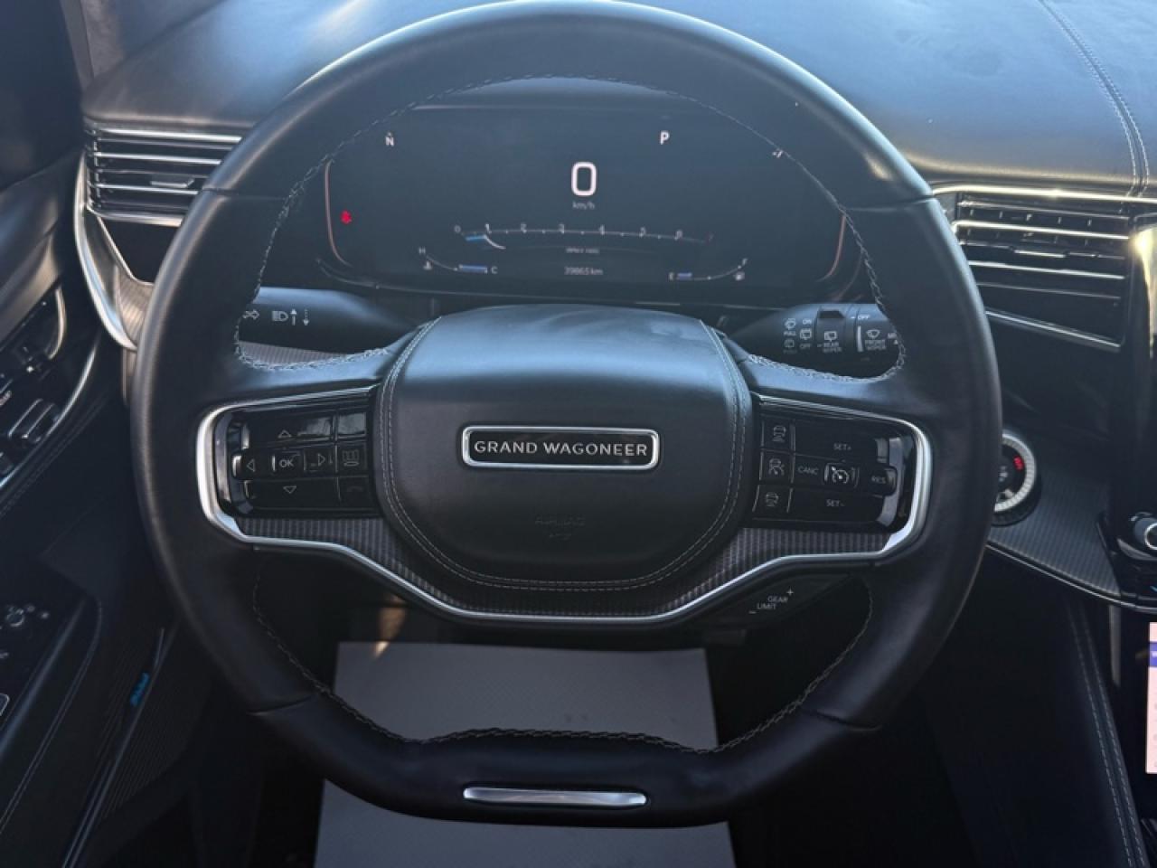 2023 Jeep Grand Wagoneer SERIES II OBSIDIAN Photo2