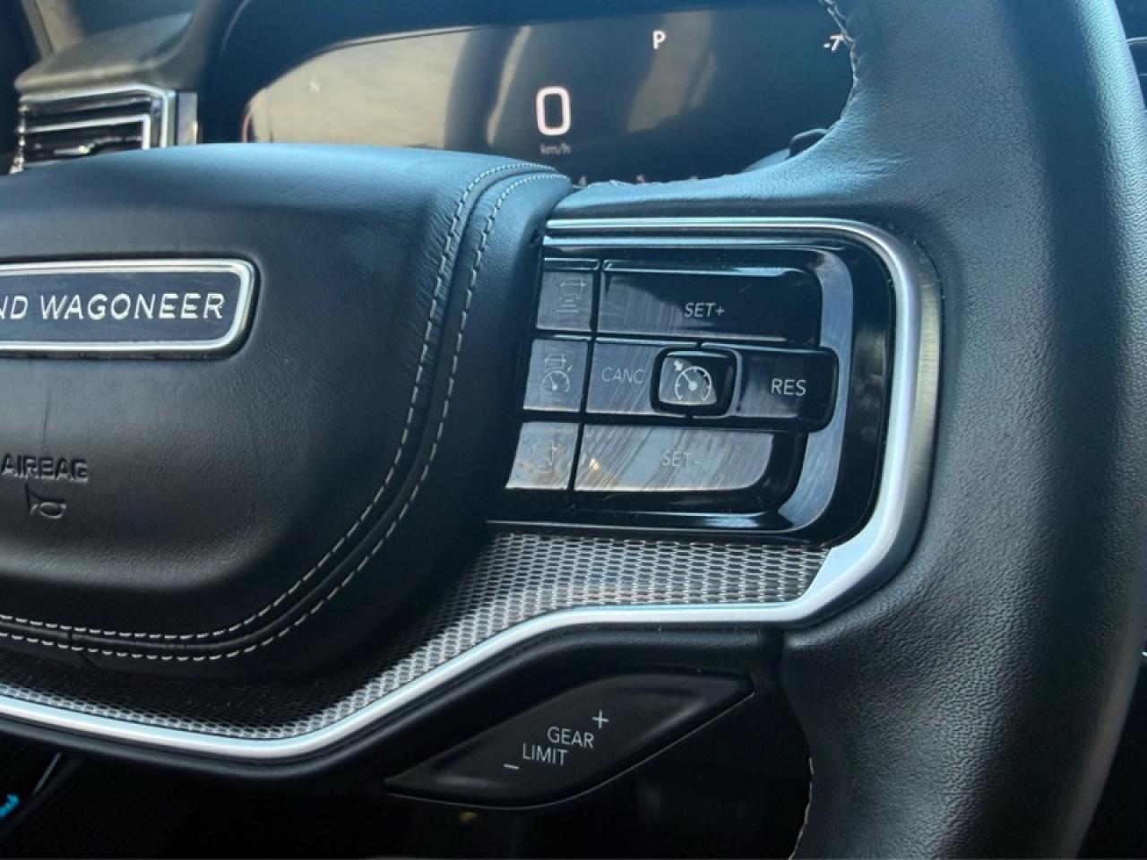 2023 Jeep Grand Wagoneer SERIES II OBSIDIAN Photo