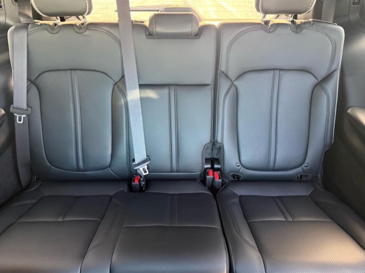 2023 Jeep Grand Wagoneer SERIES II OBSIDIAN Photo