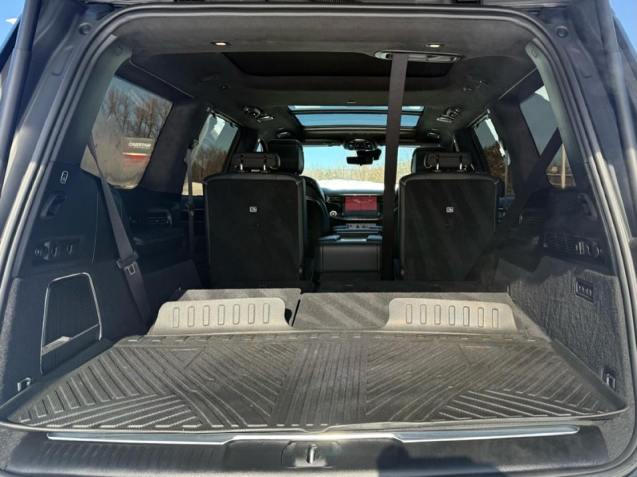 2023 Jeep Grand Wagoneer SERIES II OBSIDIAN Photo