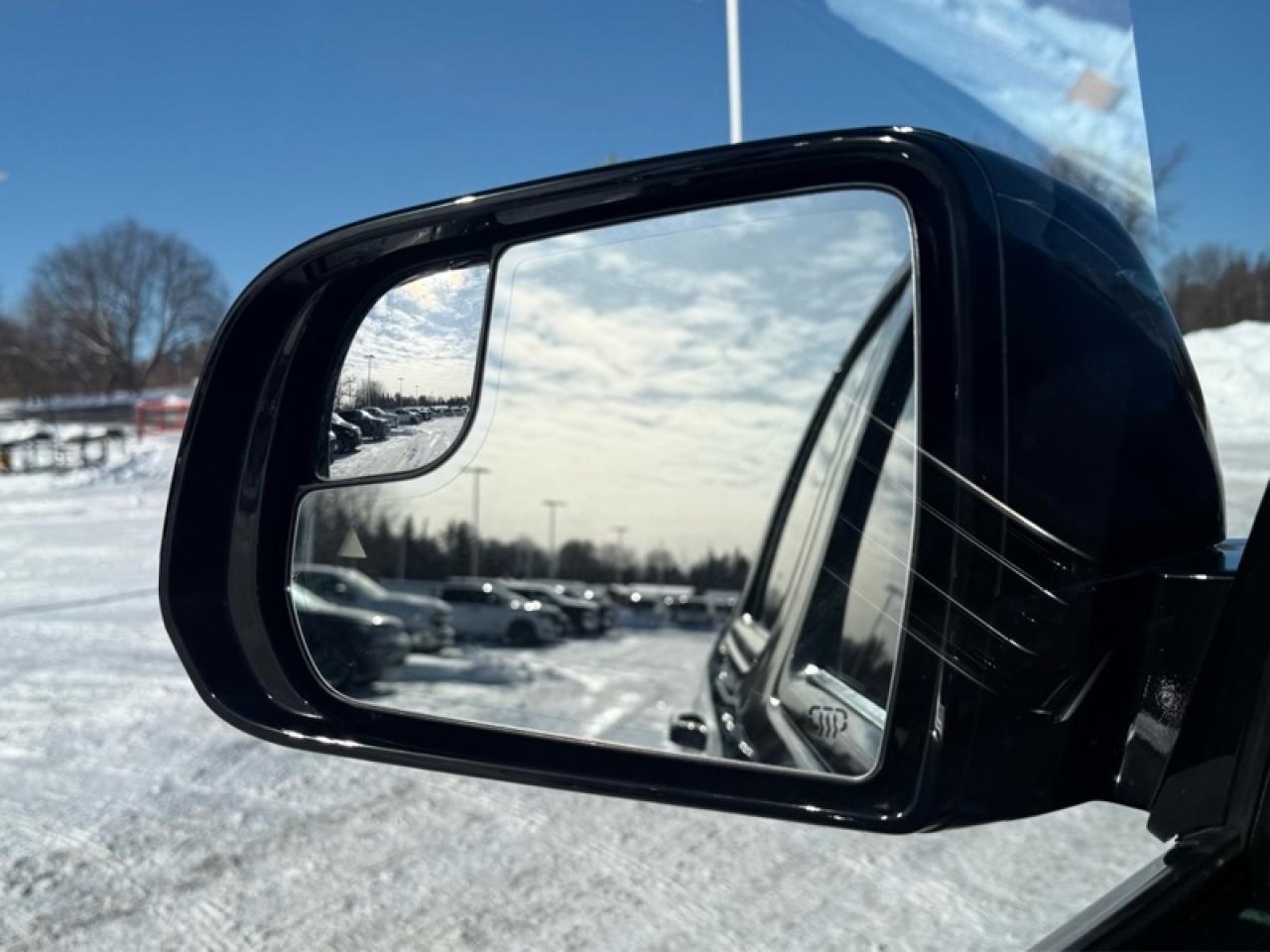 2023 Jeep Grand Wagoneer SERIES II OBSIDIAN Photo