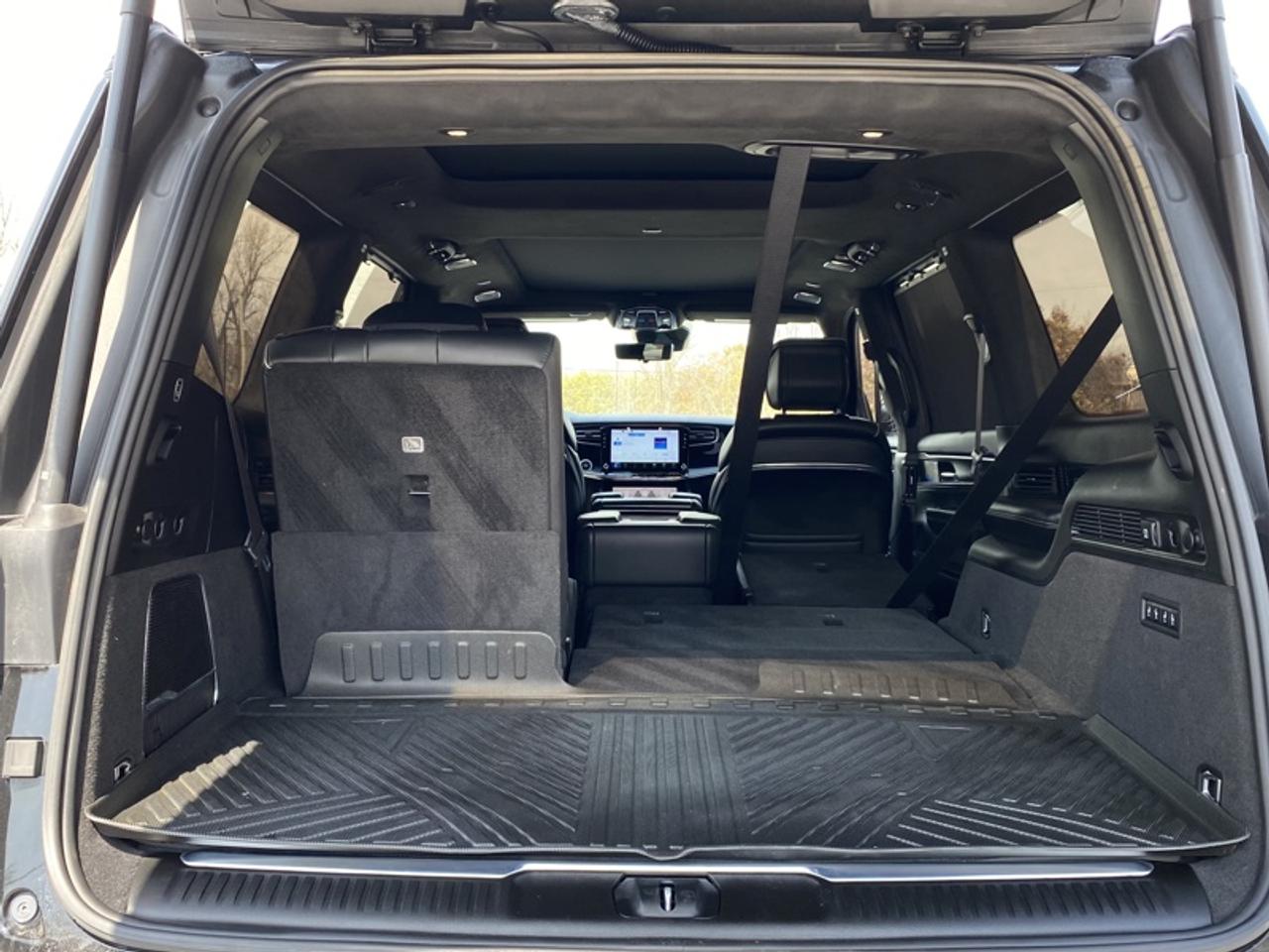 2023 Jeep Grand Wagoneer Series II Obsidian  - Trade-in Photo