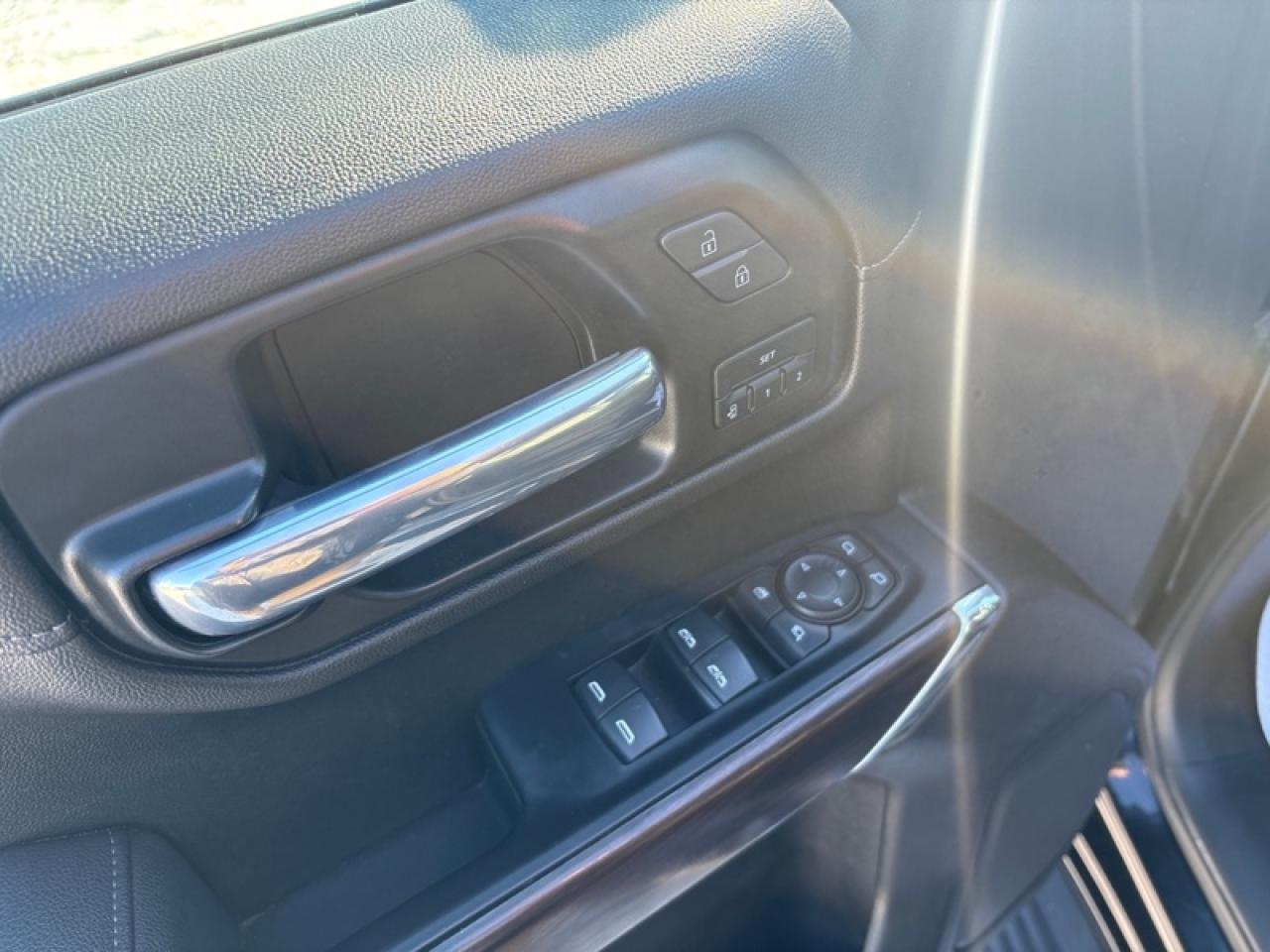 2021 GMC Sierra 1500 SLT Photo