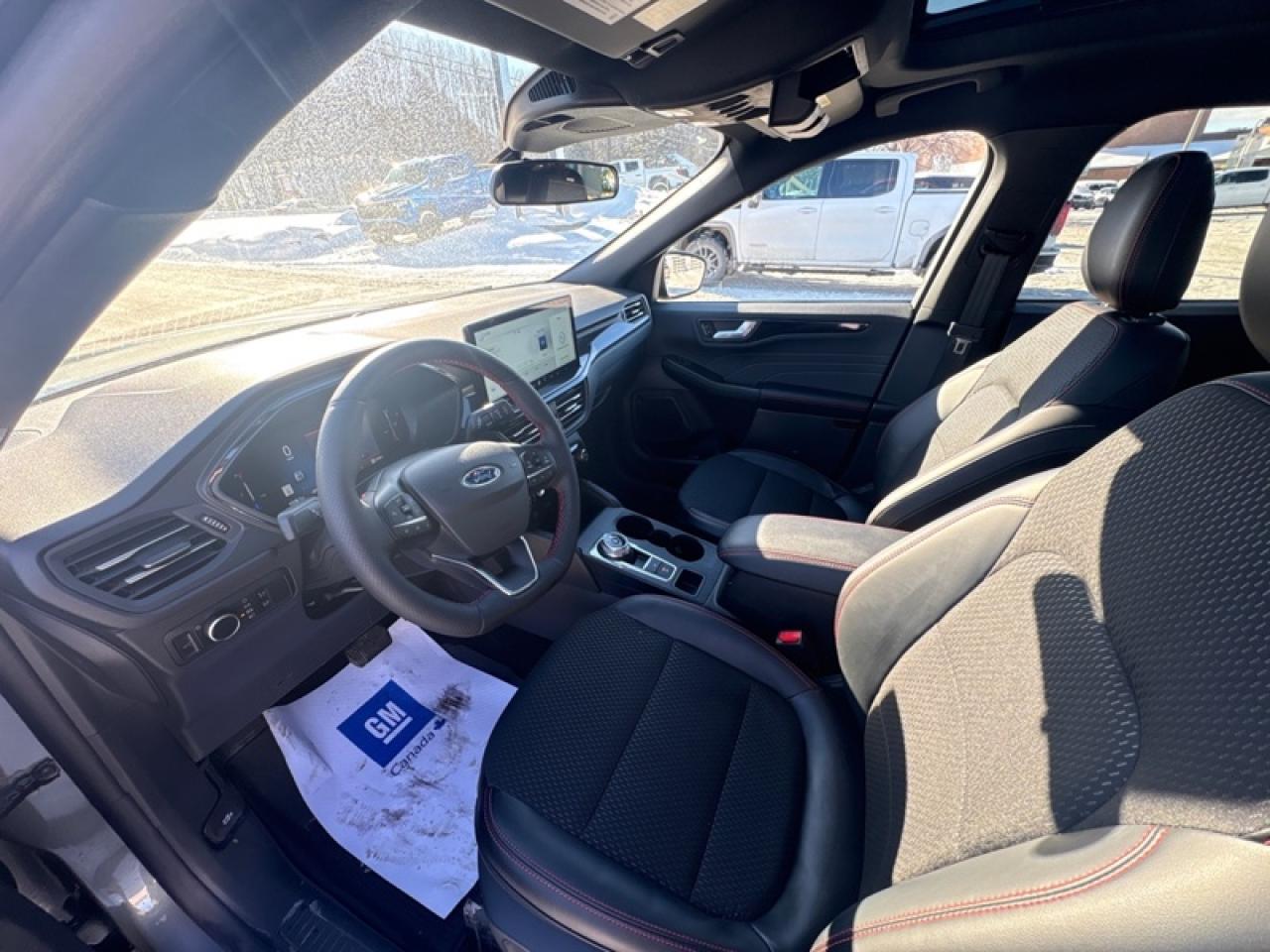 2025 Ford Escape ST-Line  - Low Mileage Photo