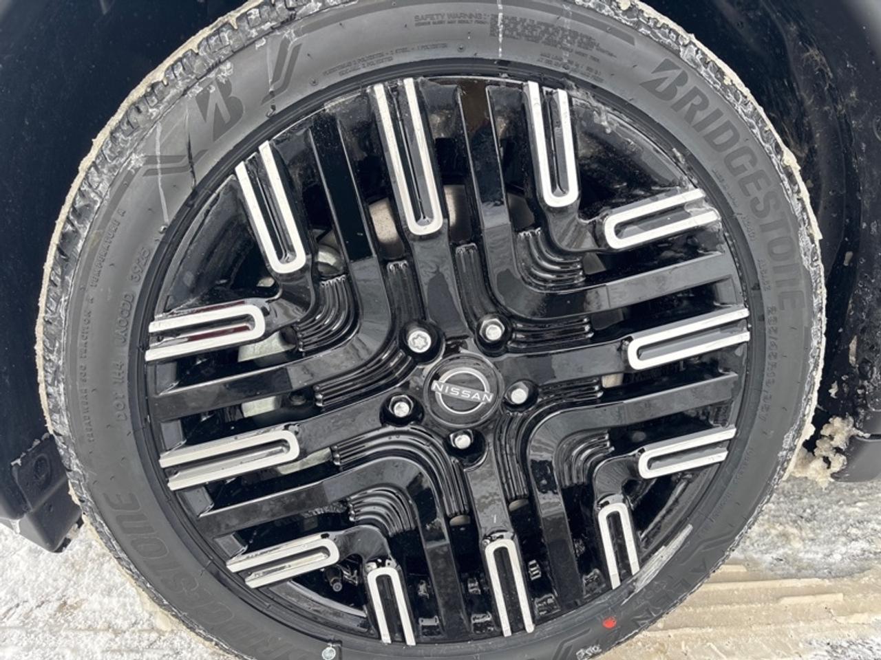 2026 Nissan Leaf PLATINUM+  QUALIFIES FOR EV REBATE! Photo2