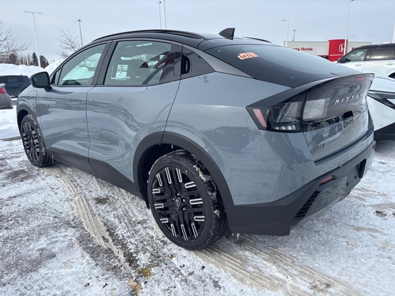 2026 Nissan Leaf PLATINUM+  QUALIFIES FOR EV REBATE! Photo4