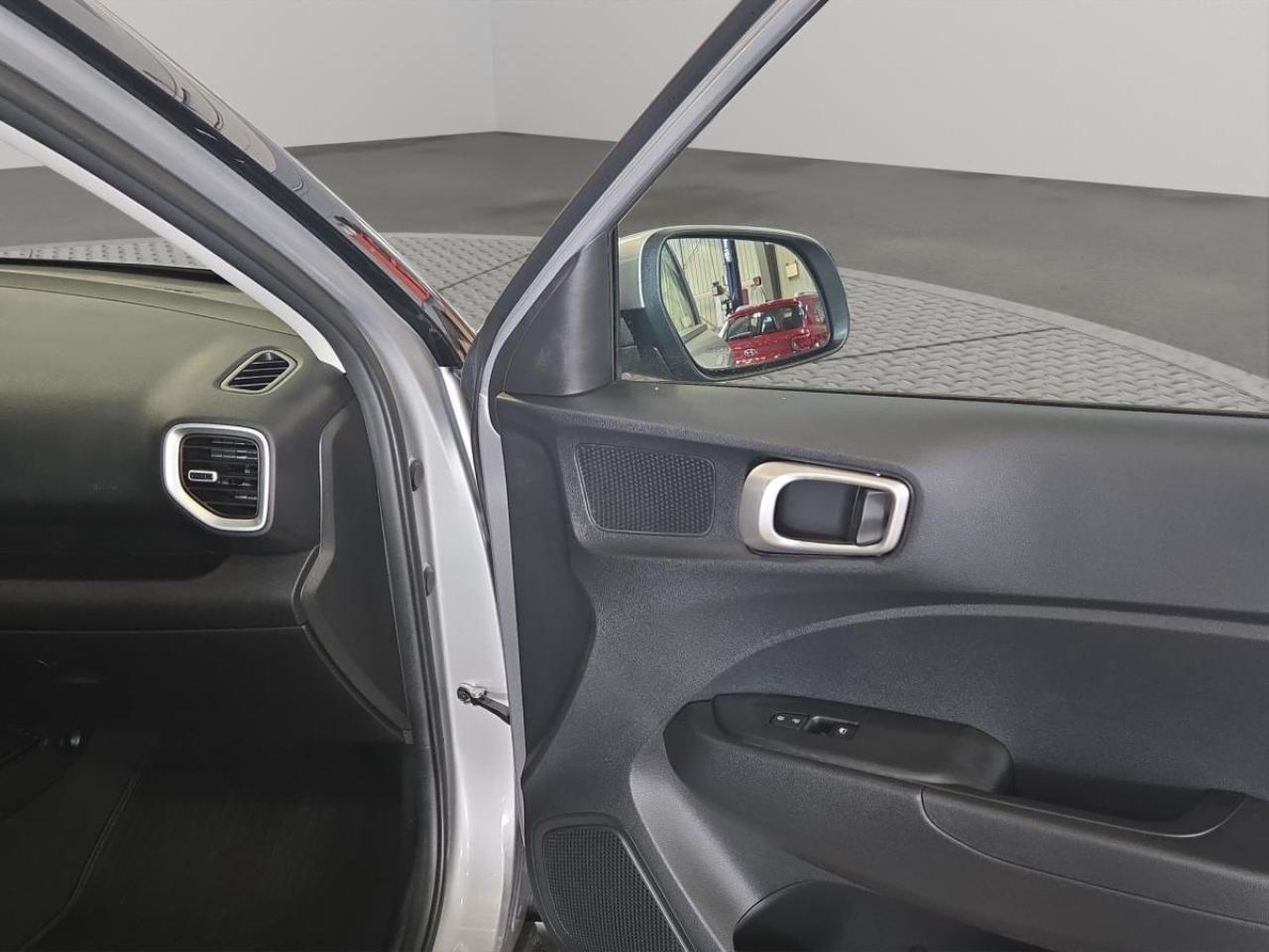 2025 Hyundai Venue Essential Photo