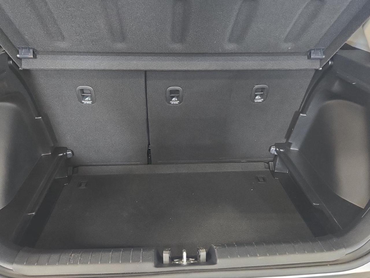 2025 Hyundai Venue Essential Photo