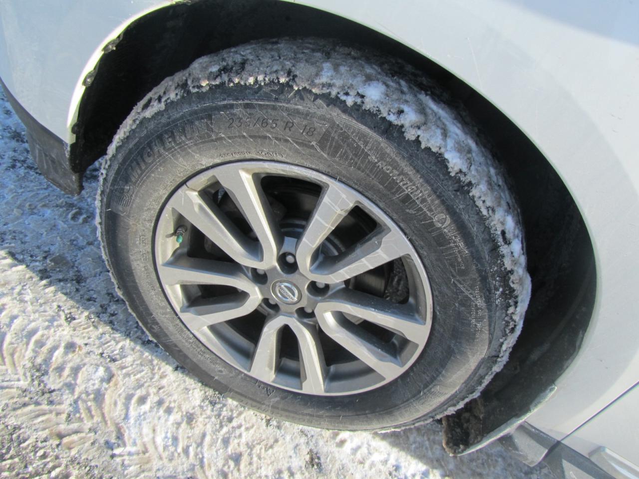 2014 Nissan Pathfinder 4WD 4DR SL Photo