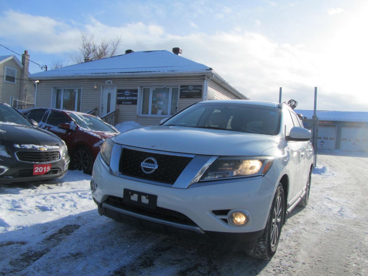 2014 Nissan Pathfinder 4WD 4DR SL Photo