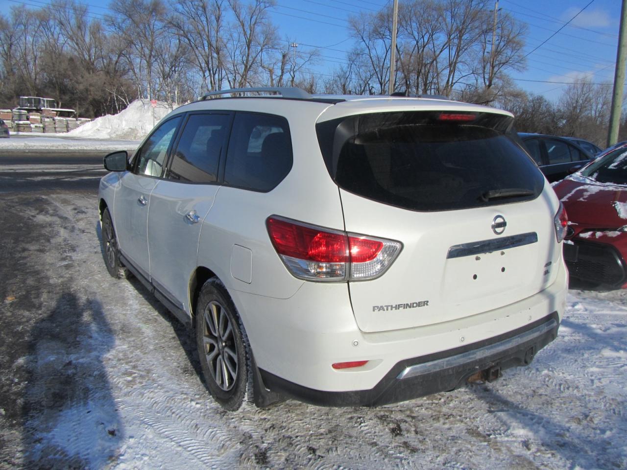 2014 Nissan Pathfinder 4WD 4DR SL Photo3