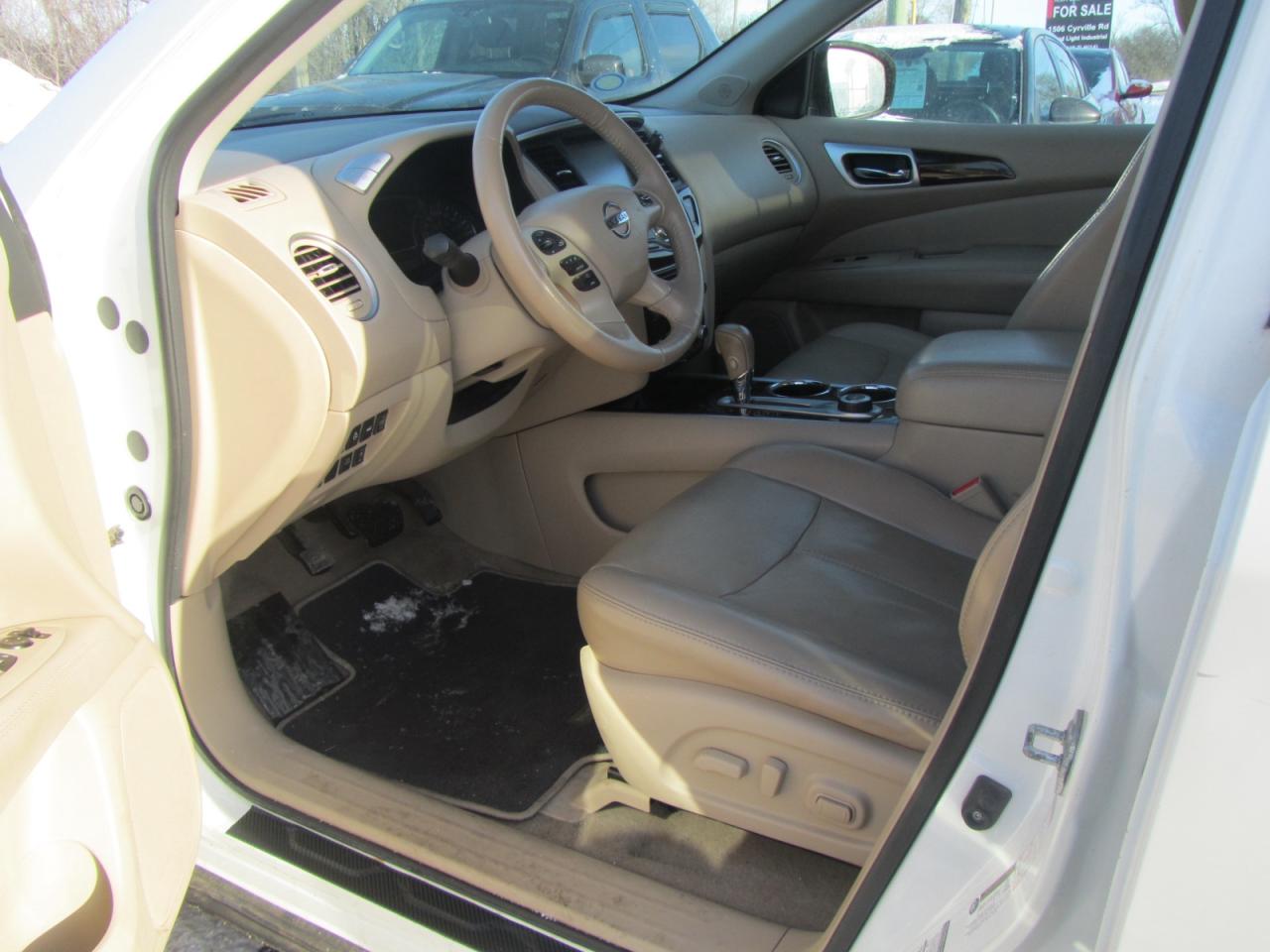2014 Nissan Pathfinder 4WD 4DR SL Photo